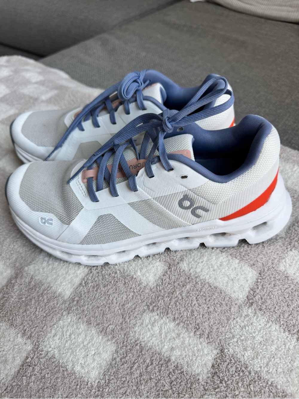 On Cloudrunner Women’s Running Shoes Size 7.5 Undyed White Flame